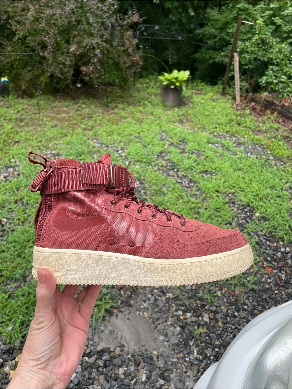 Nike SF Air Force 1 Mid Shoes 6.5 Youth